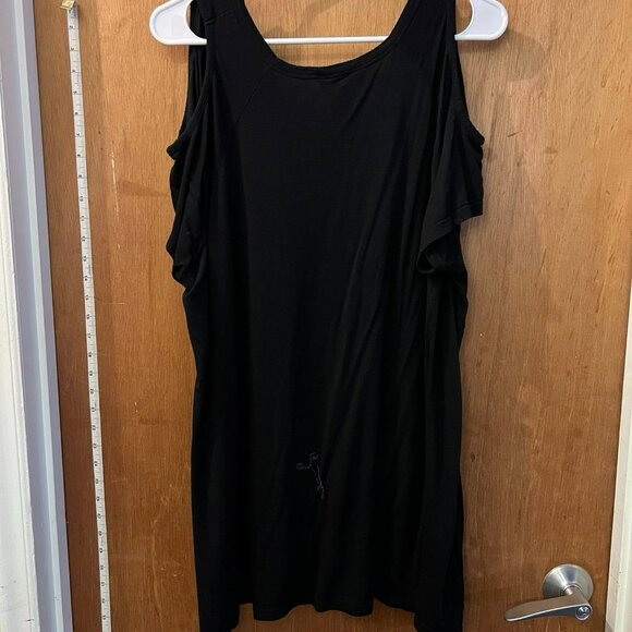 Size 2X - Justify - Black Cold-Shoulder "Wanderlust" Elephant Knit Pullover - Picture 5 of 6